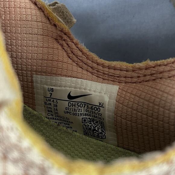 Nike Air Max 90 Terrascape Women’s Size 7 Running Shoes Gym Sneakers DH5073-600 - Picture 6 of 6